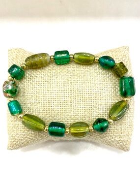 Vintage NWOT Mixed Green Glass Lampwork Nugget Gold Spacer Stretch Bracelet